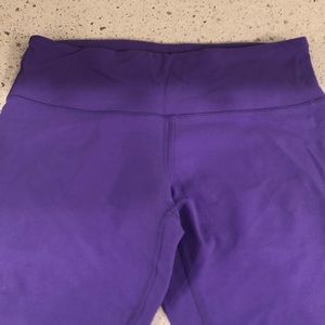 Lulu Lemon Size 6 purple leggings